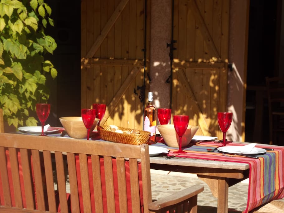 Open and covered terraces. Ideal for long lazy lunches