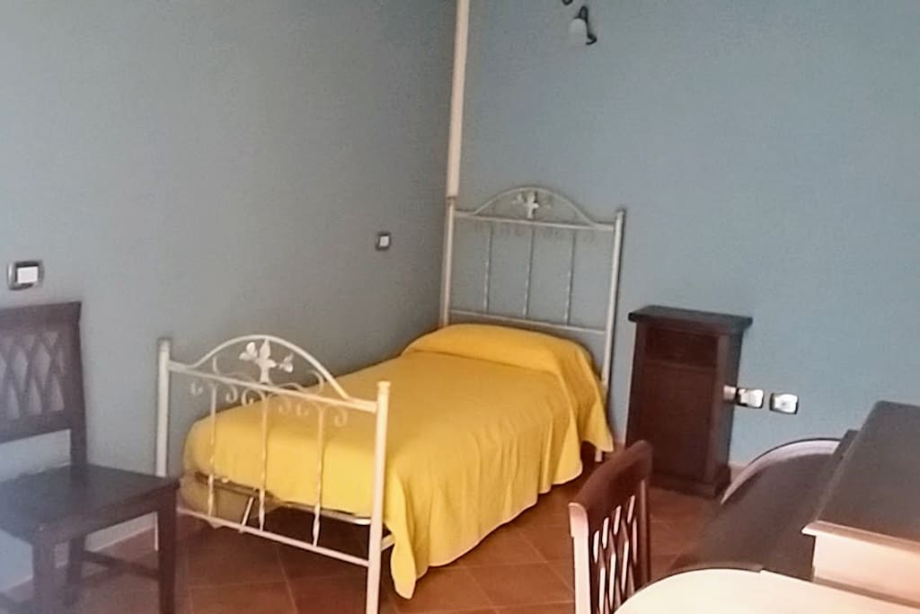 Single bedroom