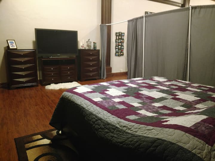 King bed with TV