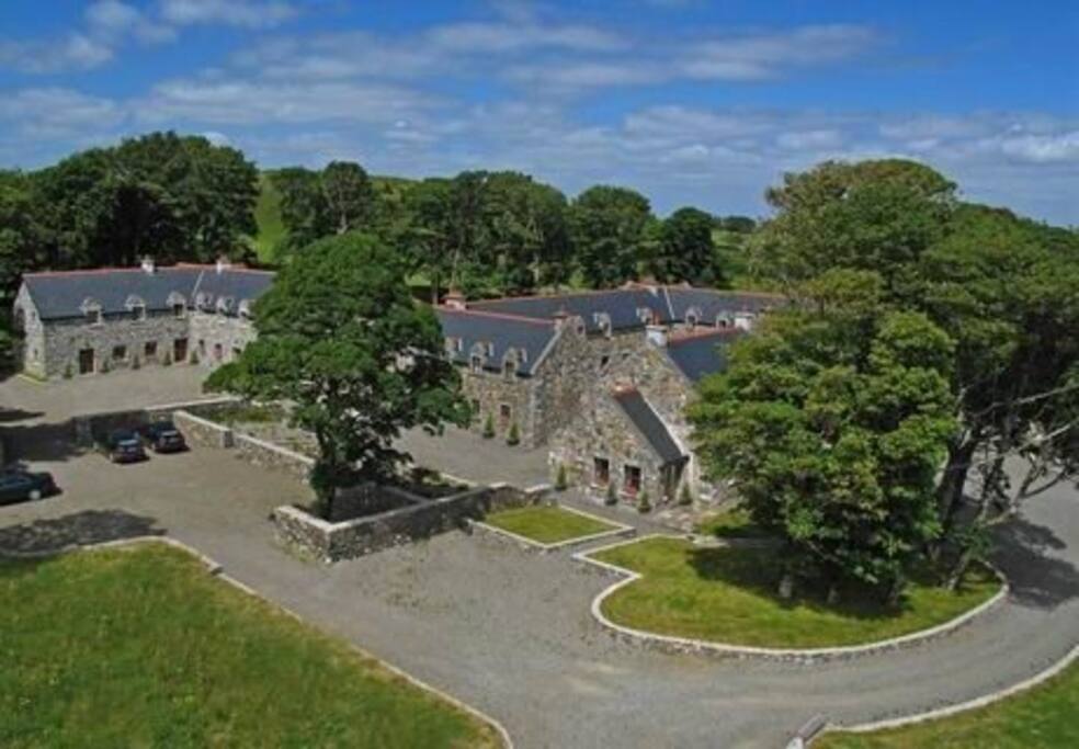 Aerial view of Clos na Feirme
