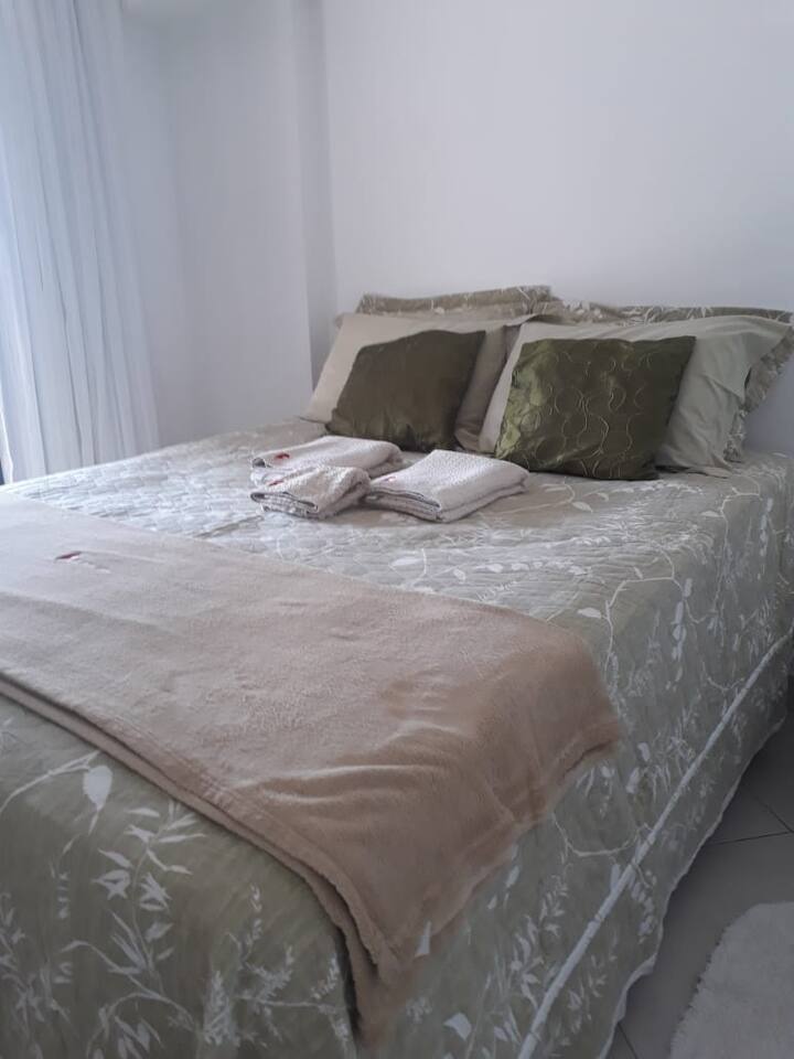 Schlafzimmer 1