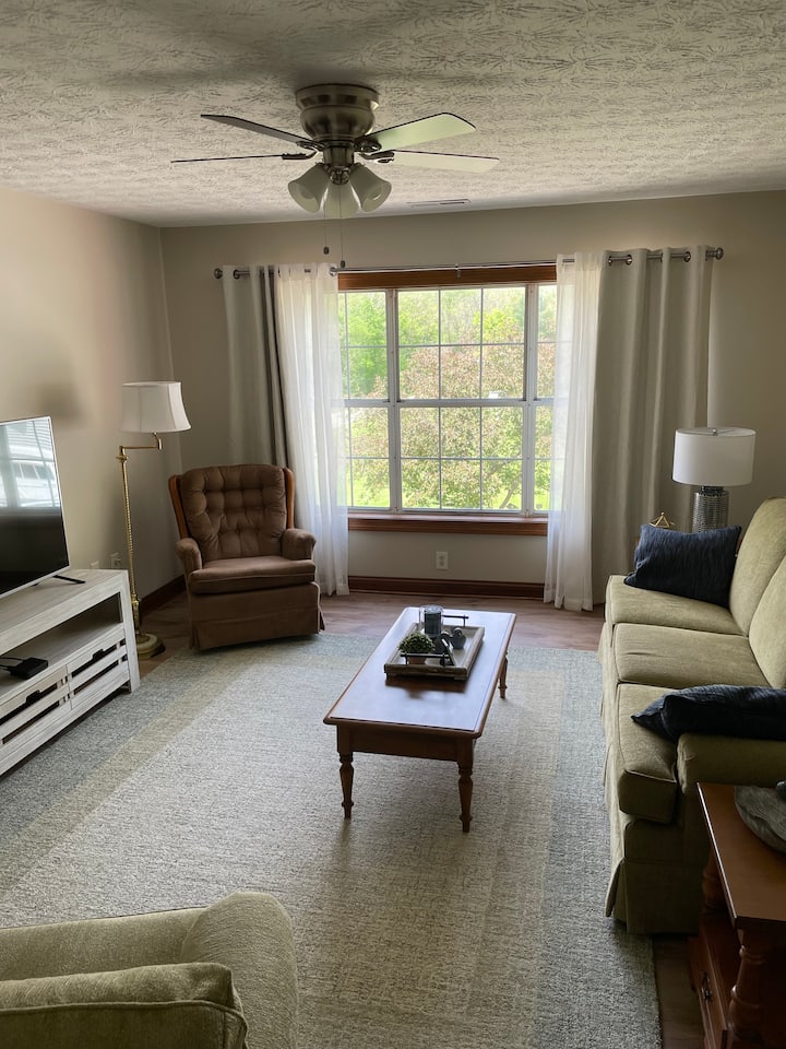 Spacious Barn Loft In Country Setting - Barboursville, WV