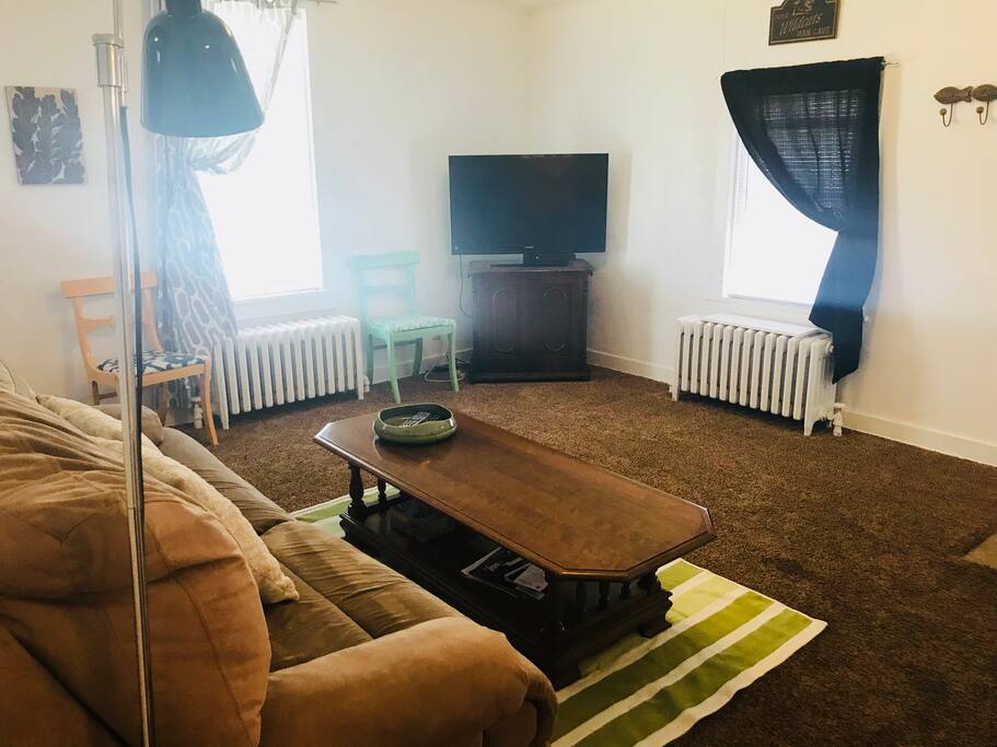 Living room with cable TV!