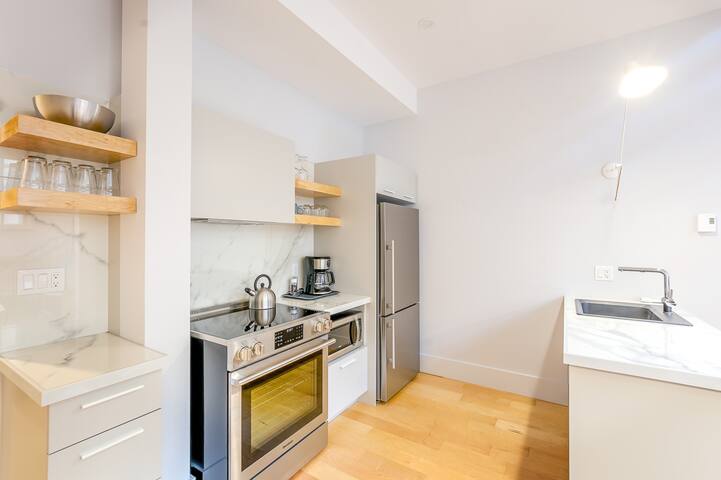 SP105 – Lofts St-Pierre – Par Les Lofts Vieux-QC gallery image 4