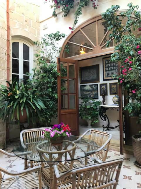 Experience the true Malta in a beautiful house