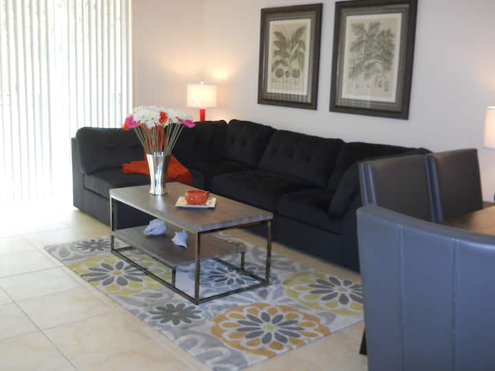It's 5 O'clock Somewhere! Str-01151 - Sunny Isles Beach, FL