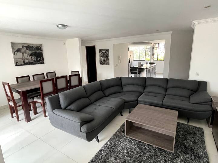 150 MB WiFi Luxury Apartment in El Poblado Apartments for Rent in Medellín, Antioquia