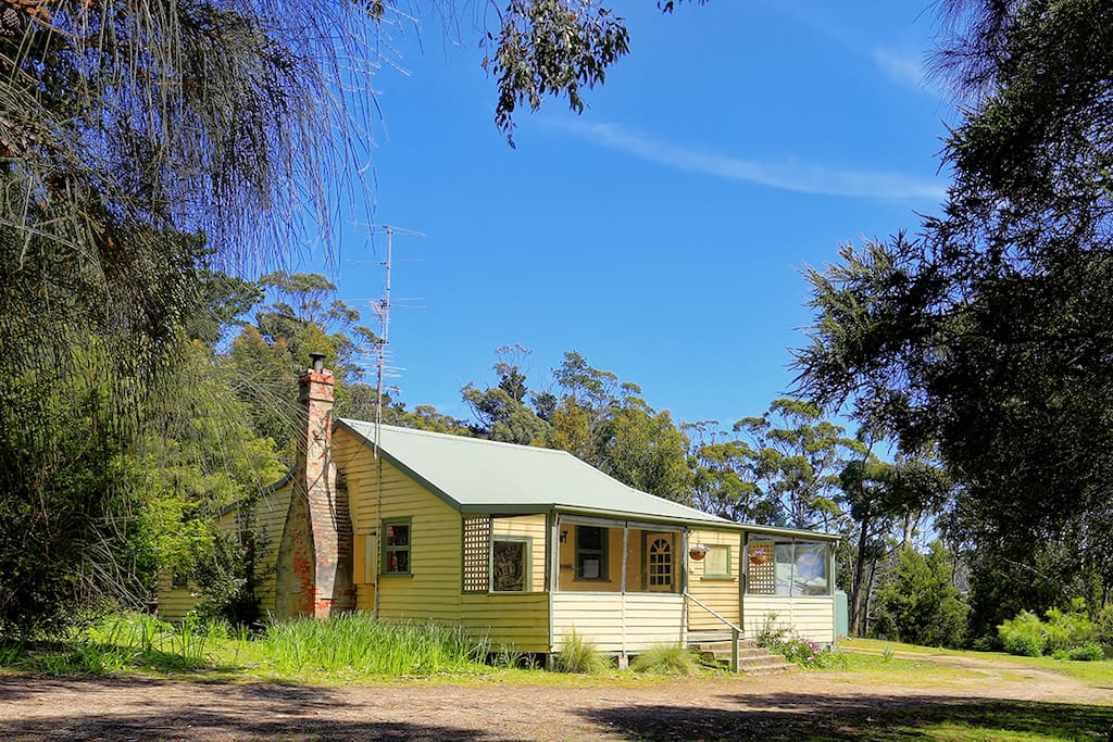 1920's Historical Broadwater Cottage