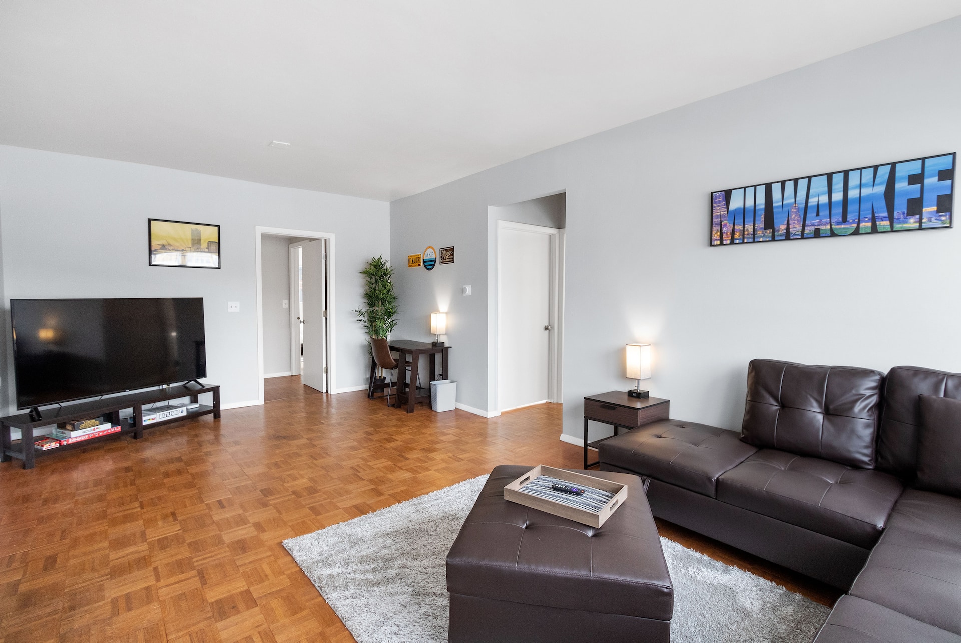 ☀️3 bedroom/2 bath☀️ Close to stadiums and expos!
