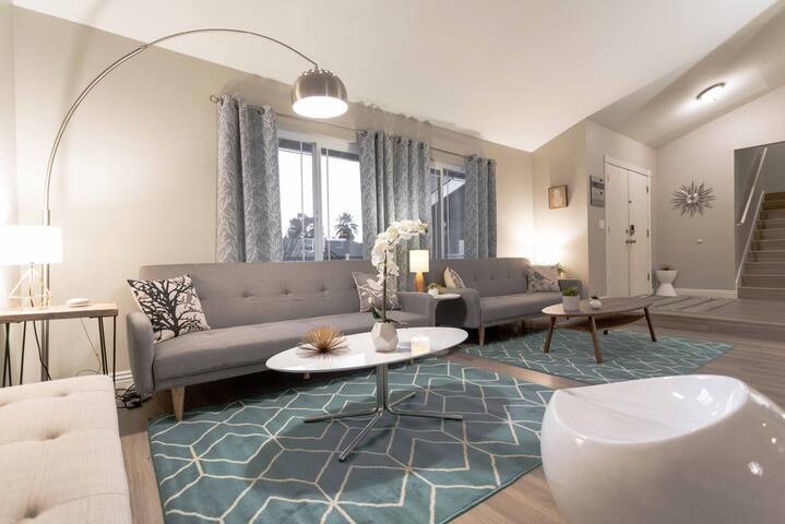 5bd/3ba Sparkling Pool Close to Vegas Strip 8min gallery image 2