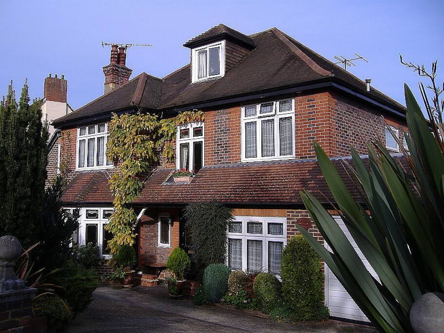 HOUSE LOOK