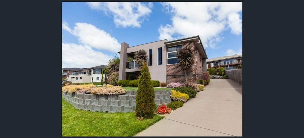 River View House family friendly home wifi