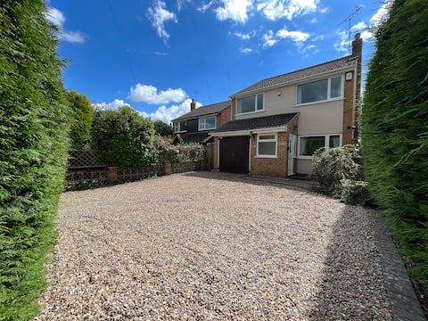 Southwell fab 4 bedroom detached home