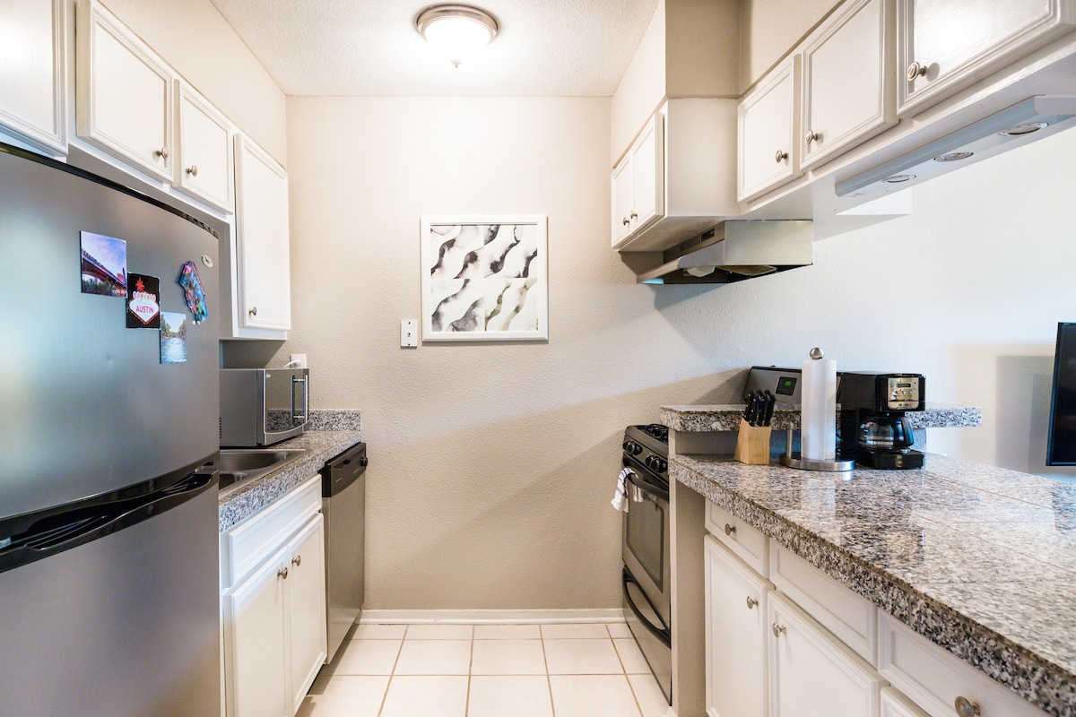 Fabulous South Lamar Condominium with Luxury Touches
