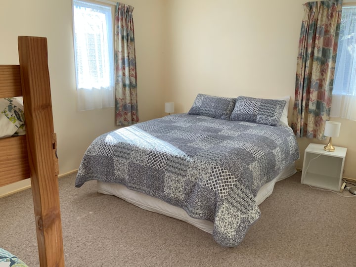 Queen bed