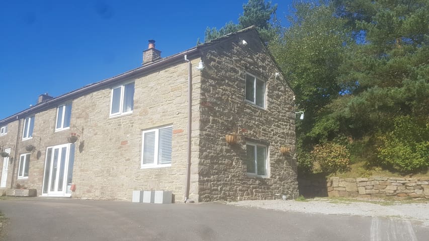 Hilltop Barn, Eccles Pike in the Peak District