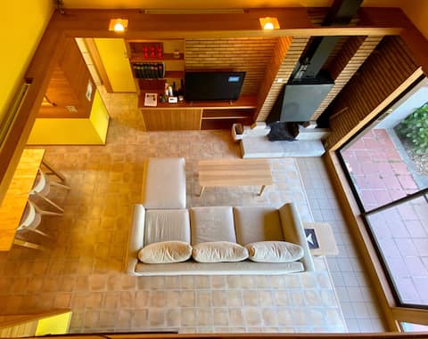 Peaceful private villa w/ 100% natural hot spa.