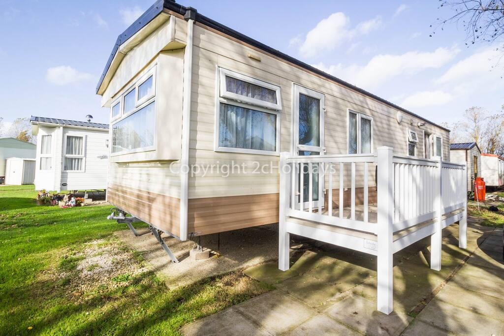 6 berth caravan for hire at California Cliffs Holiday Park