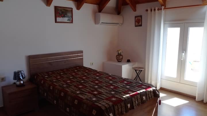 غرفة نوم 3 - سرير شبه مزدوج. 