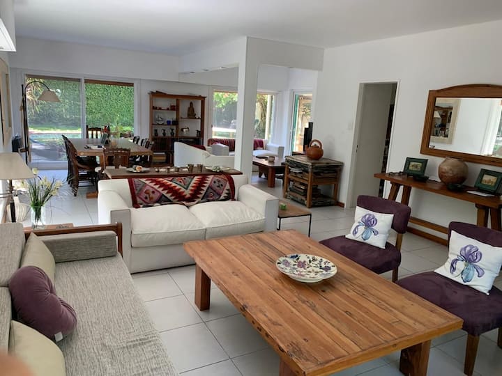 Three-bedroom house with pool and grill in Beccar