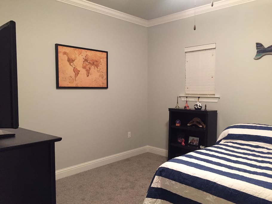 Tv in bedroom