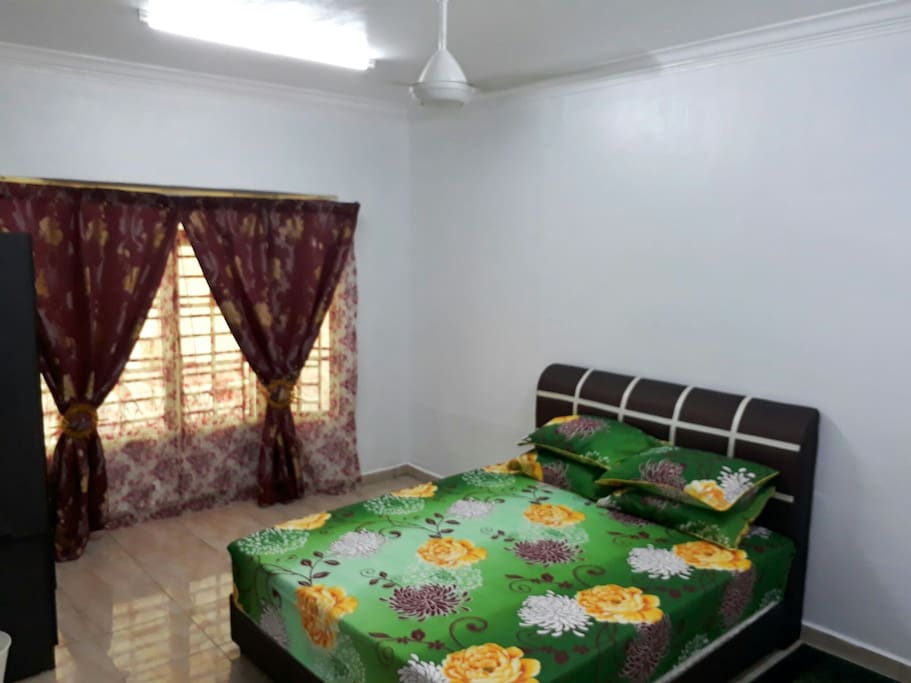 Bedroom 1 with AC