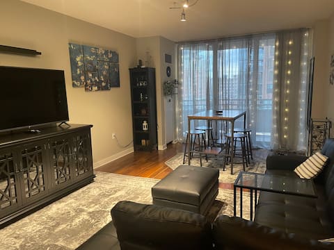Downtown Bethesda 1BR 1Bath with free parking