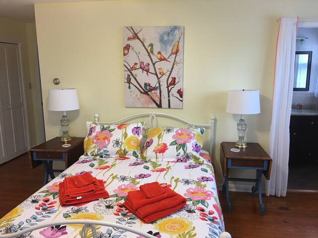 Heart and Hearth Cottage gallery image 4