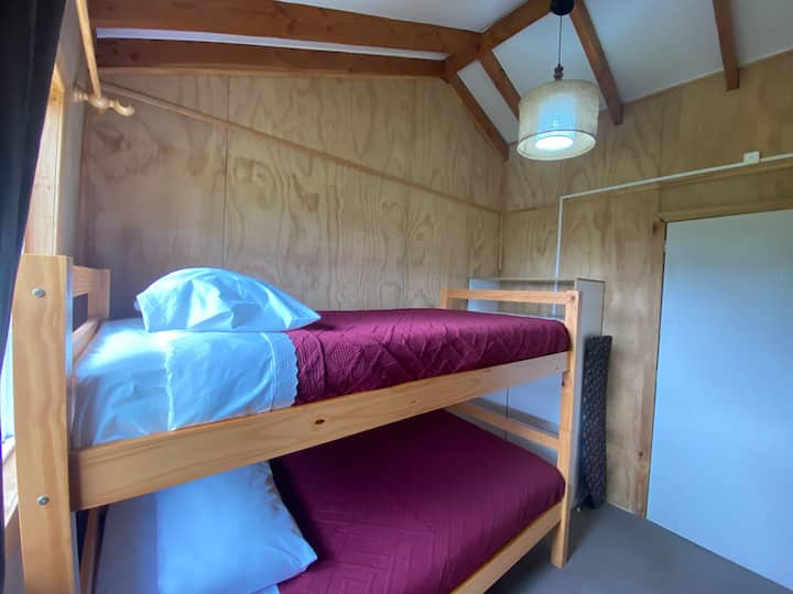 ห้องนอนหมายเลข 3 เตียงสองชั้น 