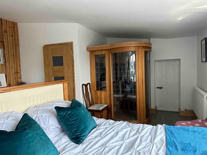 Little Sauna Studio With Panoramic Views & Terrace - Pwllheli