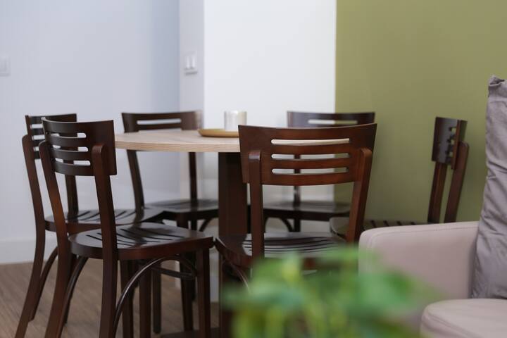 Apartamento de dos dormitorios exterior para 6 p. gallery image 2