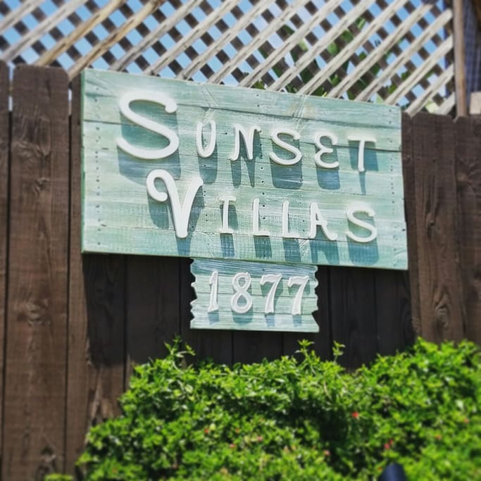Welcome to Sunset Villas Vacation Rentals. The Hideaway Cottage is waiting for you!