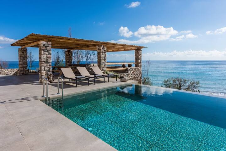 Beach House Arvi gallery image 5