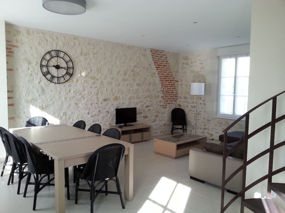 Espace repas et salon