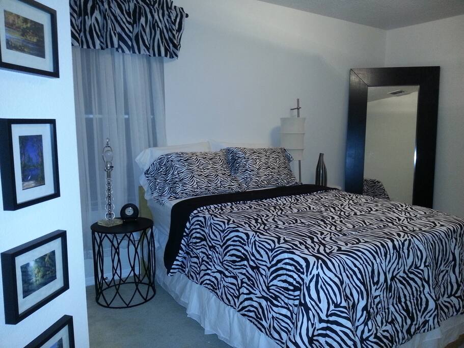 Beautiful room with private bathroom!
