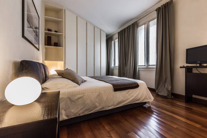 Ca’ Pantalon Bright Apt with Terrace gallery image 4