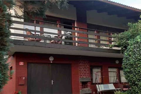 Luxury SUNNY Park VillaNATURE Oasis FreeWiFiBIKES