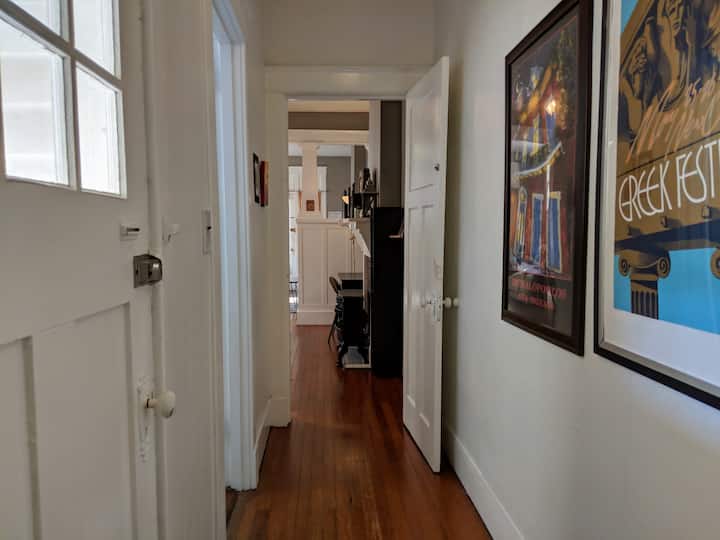 Historic Boutique Shotgun Mid-city Apartment - Mardi Gras New Orleans