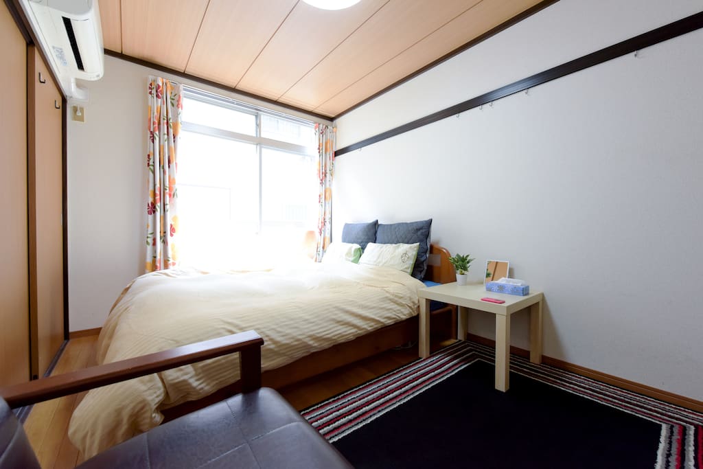 Full Size Bed.
