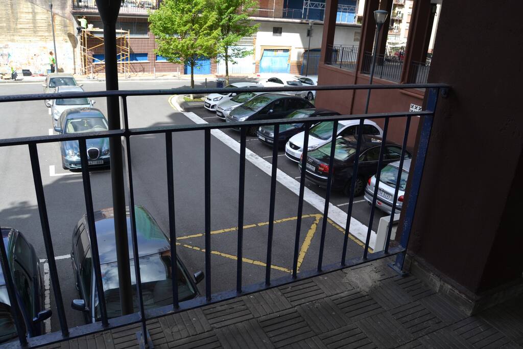 PARKING LIBRE DEBAJO DE LA CASA