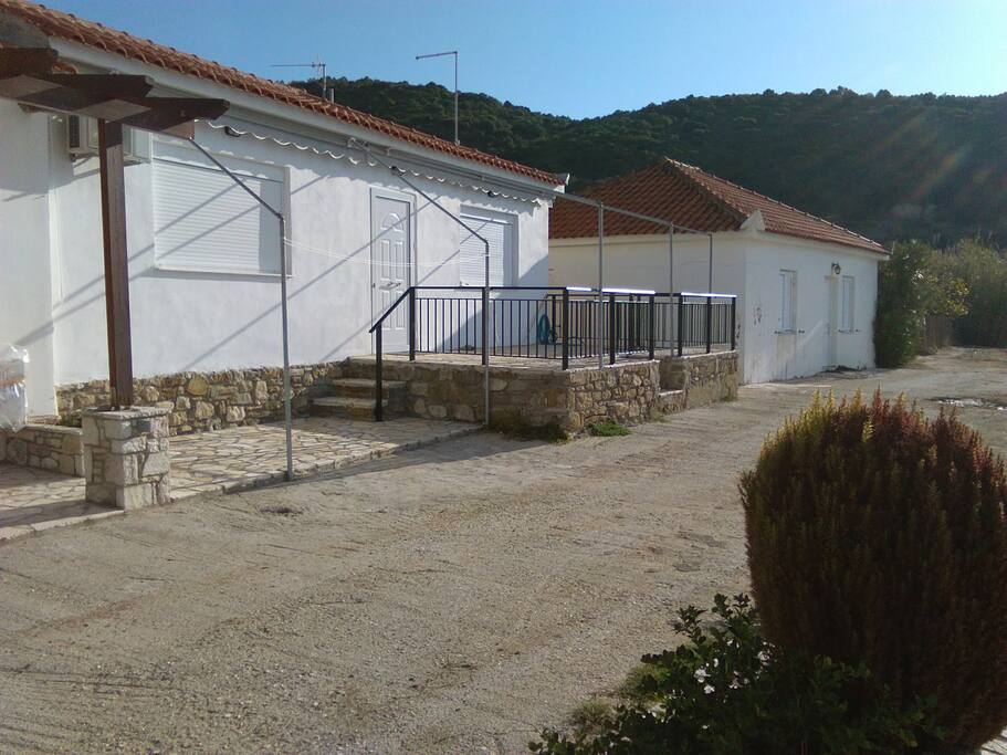 Το σπίτι και ο γύρω χώρος
