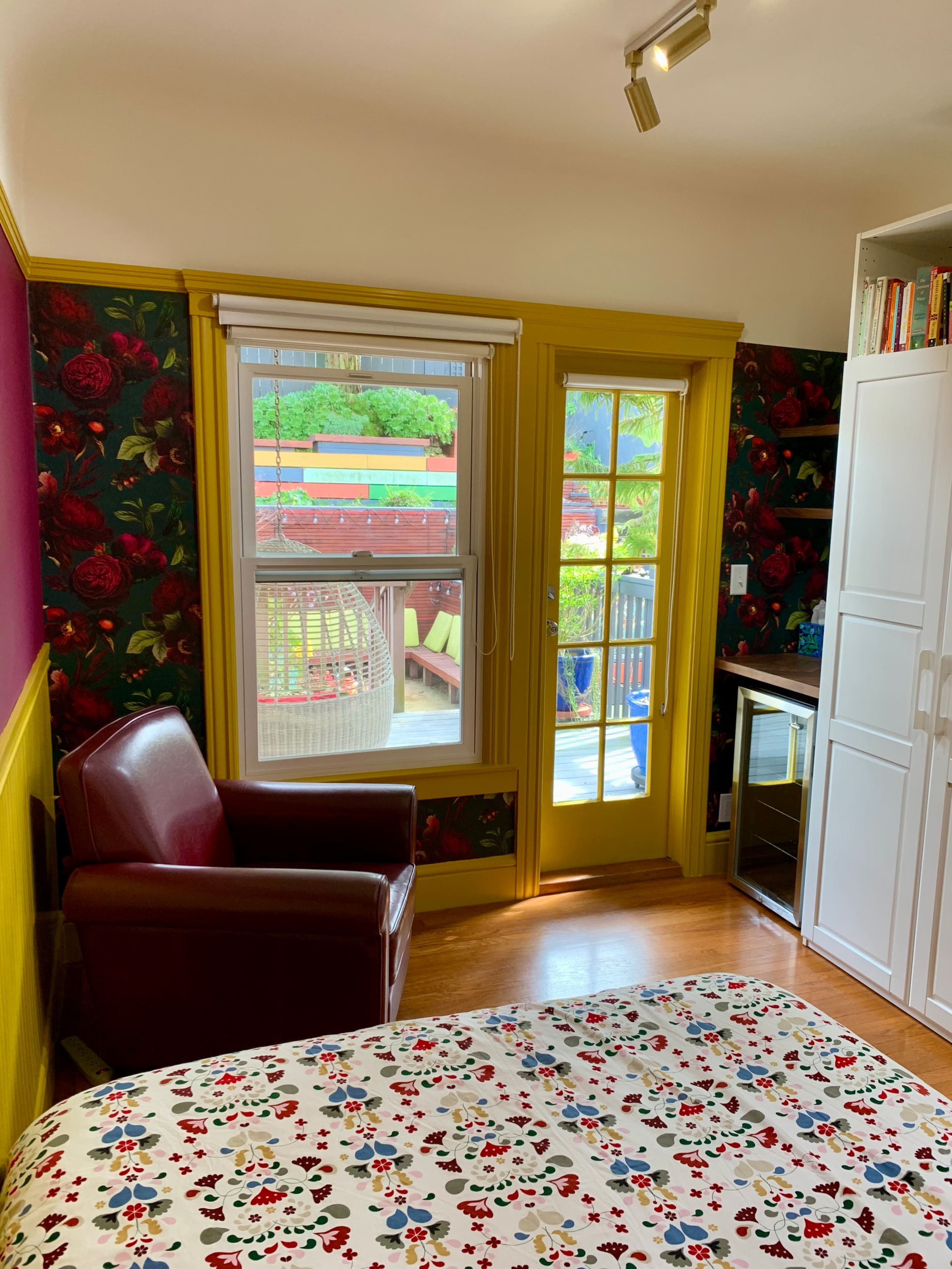 Home in San Francisco · ★5.0 · 2 bedrooms · 2 beds · 2 baths - Image 8