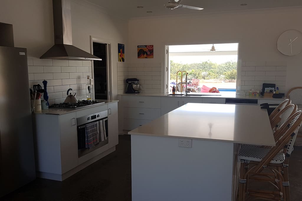 Large kitchen with breakfast bar