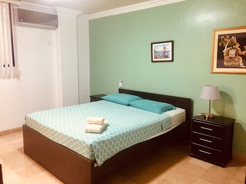 Habitación #1 en hermoso departamento lomas urdesa