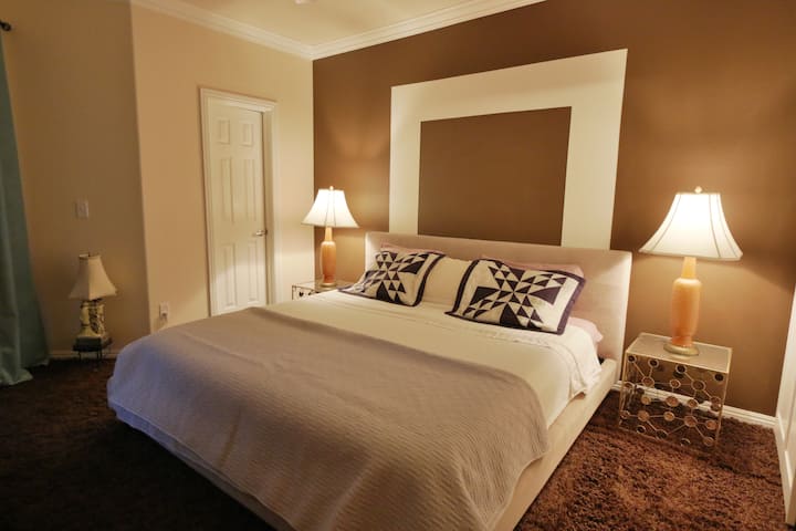 Dormitorio principal /vestidor 