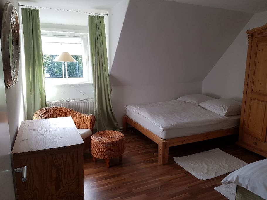 Schlafzimmer II