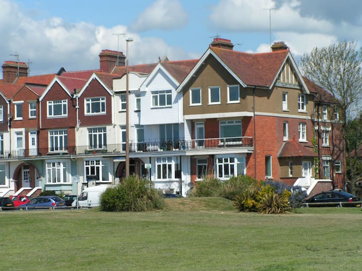 10 Best Airbnb Vacation Rentals In Littlehampton, England Updated