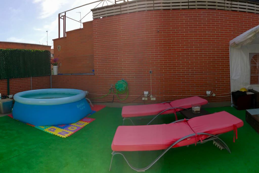 Terraza-Solarium exterior con piscina de 2,5 m y 60 cm de alto