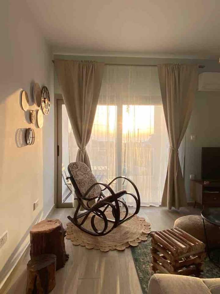 The Bright Shadow! 1-bedroom Flat Near The Sea - Paphos