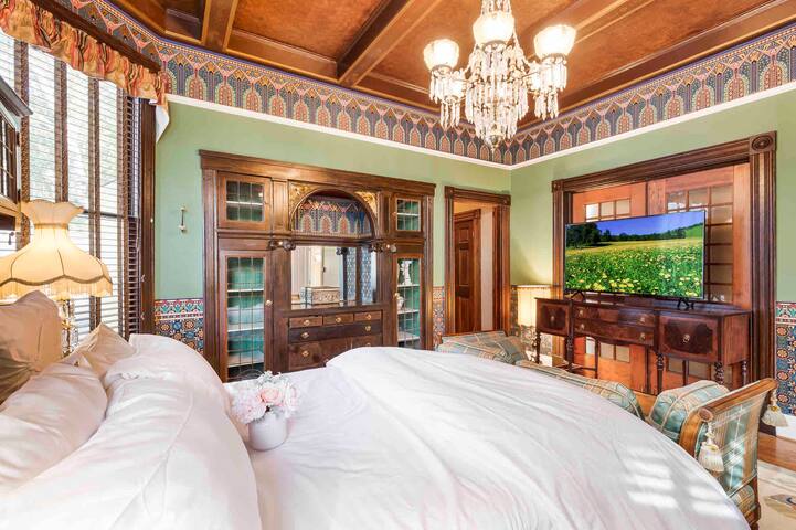 SJ Downtown Historical with Victorian Experience gallery image 3